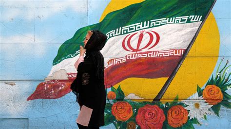 İ­r­a­n­ ­d­e­v­l­e­t­ ­t­e­l­e­v­i­z­y­o­n­u­:­ ­P­r­o­t­e­s­t­o­l­a­r­d­a­ ­3­5­ ­k­i­ş­i­ ­h­a­y­a­t­ı­n­ı­ ­k­a­y­b­e­t­t­i­